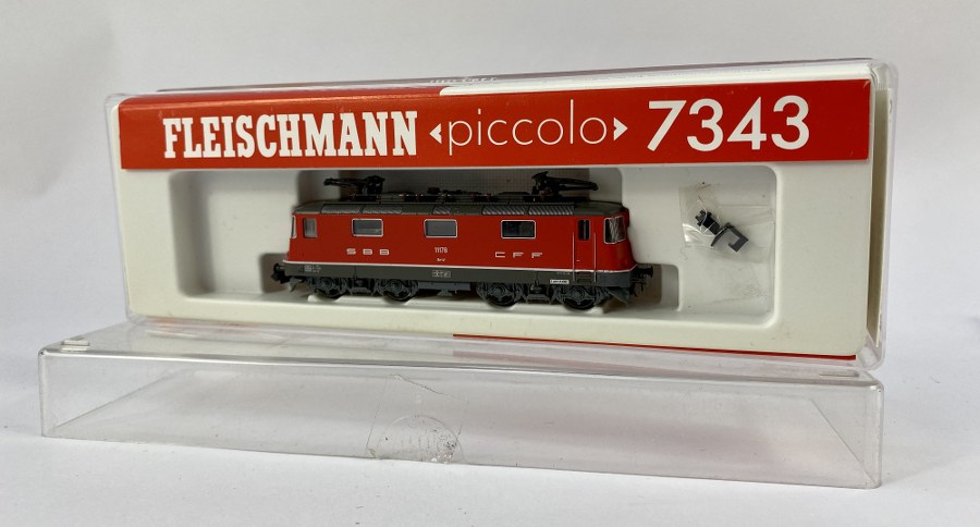 Fleischmann Écartement N, 1/160ème, Locomotive électrique  1178 SBB CFF, rouge et grise. Réf 7343. NB