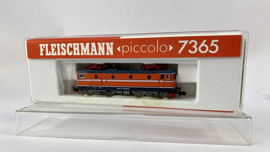 Fleischmann, Écartement N, 1/160ème , Locomotive électrique  RC 4-1162, orange, Réf 7365, NB