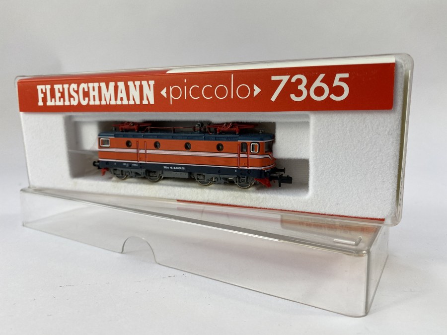 Fleischmann, Écartement N, 1/160ème –Locomotive électrique  RC 4-1162, orange. Réf 7365. NB