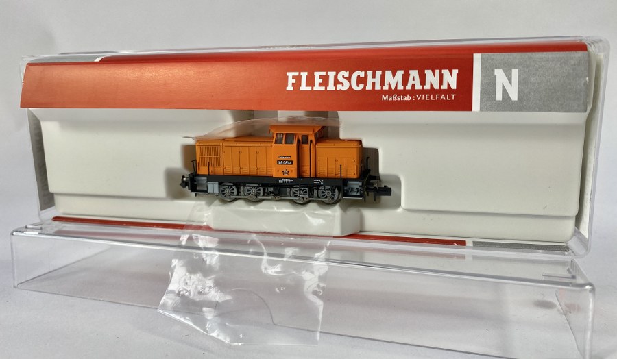 Fleischmann, Écartement N, 1/160ème, Locomotive Diesel électrique  BR 105 081, DR  Orange. Réf 722013. NB