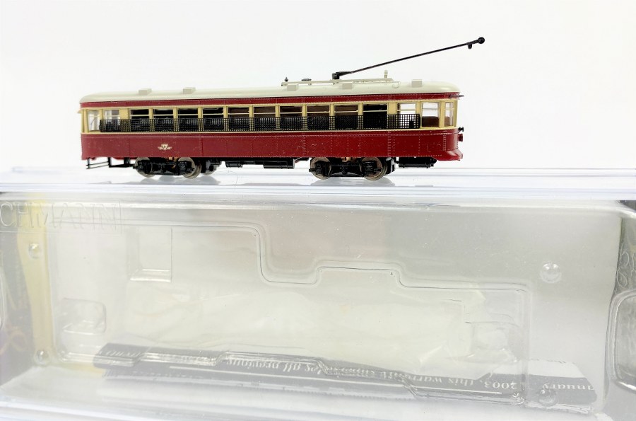 BACHMANN Spectrum, Écartement N, 1/160ème, Tramway de Toronto articulé en deux éléments, rouge brique Réf 84651 NB
