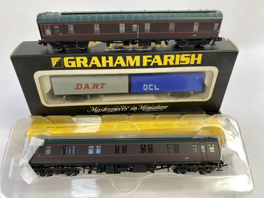 Graham Farish, Écartement N – Graham Farish-, Lot de 3 wagons dont 2 en boites : - 2 wagons lits R BR MK1 dont 1 sans boite Réf 374-925K - 1 wagon transport de container -  Réf 0706 NB