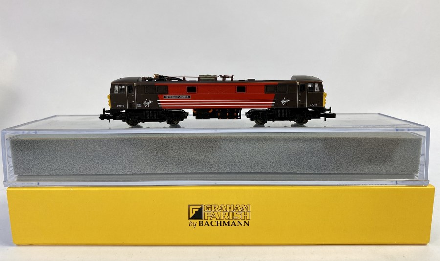 Graham Farish, Écartement N, 1/148me, Sir Winston Churchill - Locomotive électrique class 87019 Virgin trains. Réf 371-751, NB
