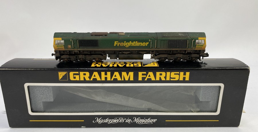 Graham Farish, Écartement N, 1/148me, Locomotive class 66 Freightliner. 66952, verte/jaune, Réf 371-390, NB