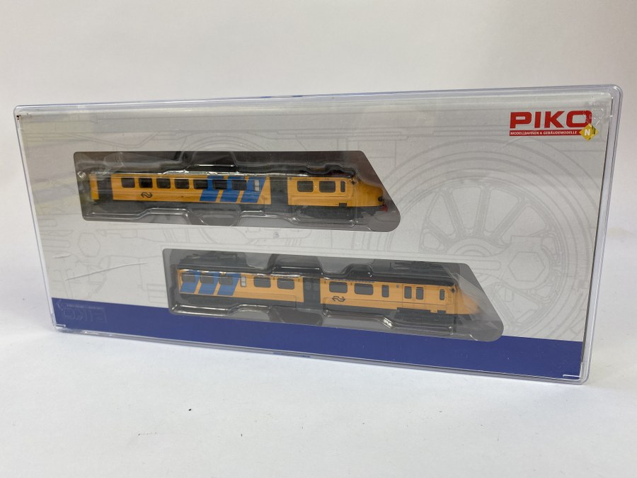 PIKO, Écartement N, Germany, 1/160ème, Autorail électrique Hondekop, NS Epoque IV, jaune à bandes bleues, Réf 40280-2, NB