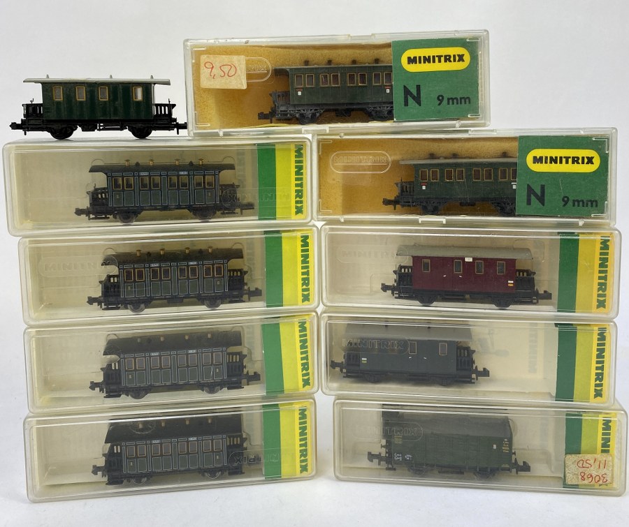 MiniTrix, Écartement N, Germany – Lot de 10 wagons voyageurs 2ème/3ème classe, Réf 13314 x 4, 13202, 3530, 3002, 3531, NB (1 sans boite)