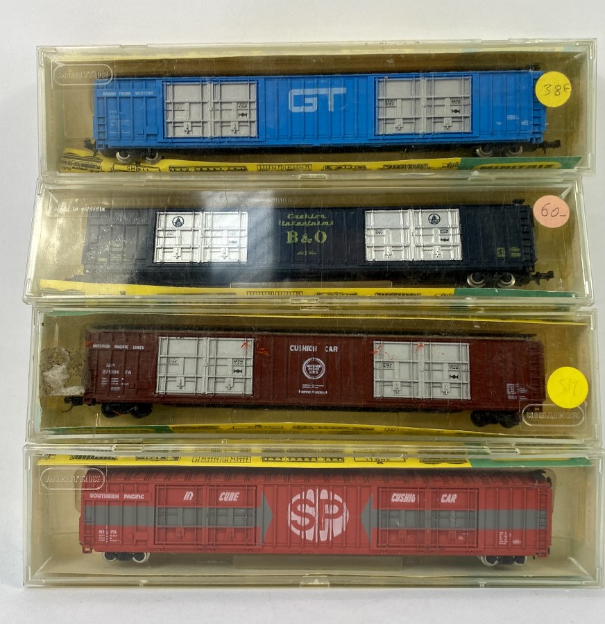 MiniTrix, Écartement N, Germany – Lot de 4 grand wagons fourgon (South Pacific, Balt Ohio, Grand Trunk, Missouri Pacific), Réf 3312, 3313, 3314, 3315, NB