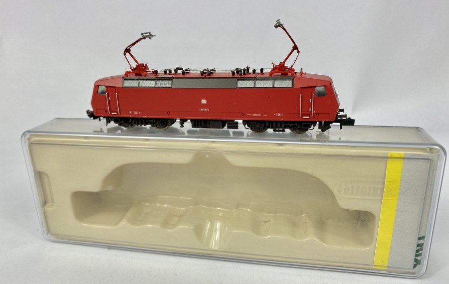 MiniTrix, Écartement N – MiniTrix – Germany – Locomotive électrique E Lok BR 120, DB,  rouge, Réf 12599, NB