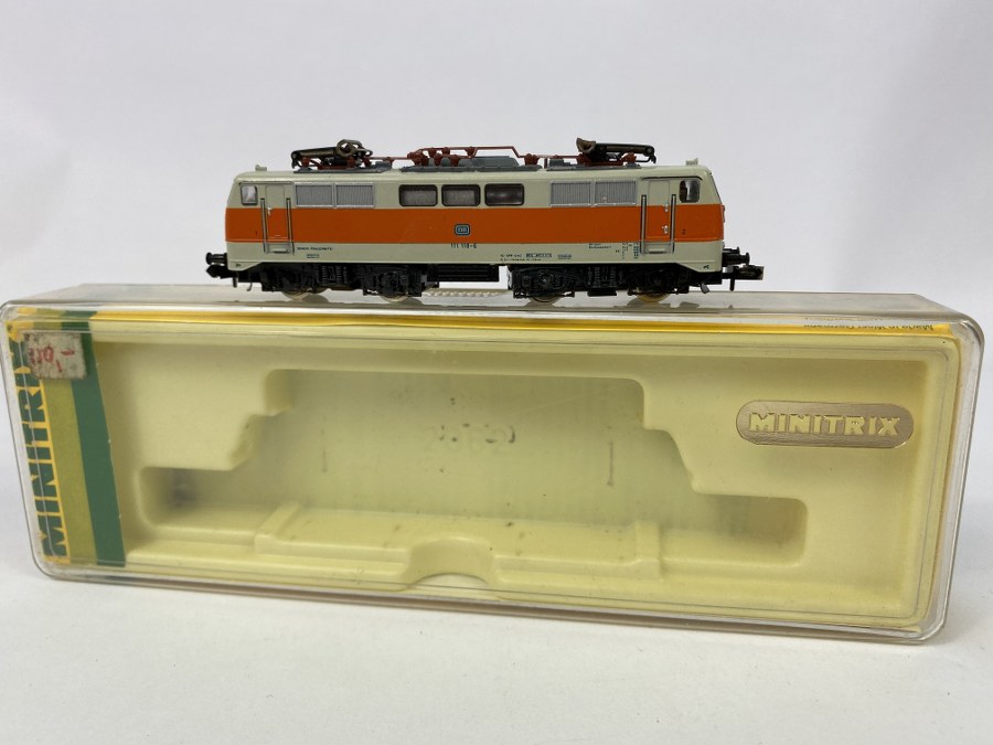 MiniTrix, Écartement N, Germany – Locomotive électrique BR 111 118-6, DB Orange et grise, Réf 51 2972 00, NB