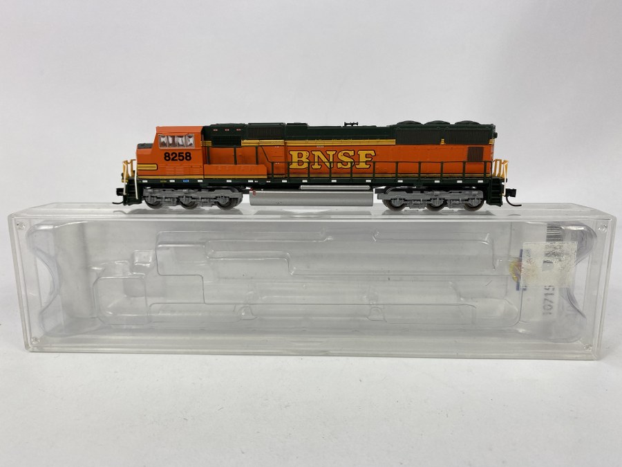 ATHEARN, Écartement N, Locomotive diesel BNSF 8258 EMD SD75M – Burlington Northern Santa-Fe. Orange/jaune, Réf 10715, NB