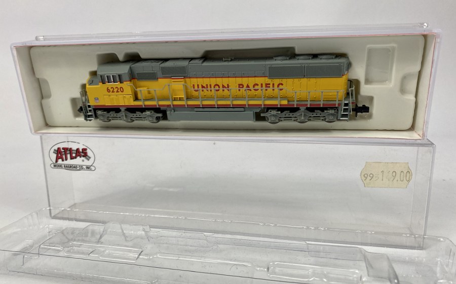 ATLAS, Écart. N, Locomotive diesel SD-60 M – 6220, Union Pacific. Jaune/Grise, Réf 49204, NB