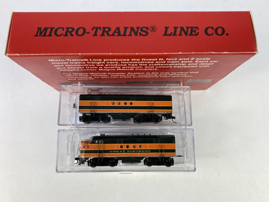 Micro-trains Line- Écartement N – Lot de 2 Locomotives EMD – FT A et B de la Great Northern, Orange/Noir, Réf 992 00 071, NB