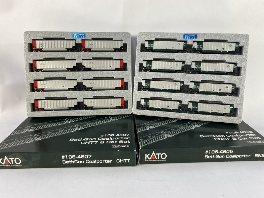 KATO – Écartement N - 2 coffrets contenant chacun 8 wagons de transports de marchandises Bethgon Coalporter, l’un pour la compagnie CHTT et l’autre pour la BNSF. Réf – 106-4601,  106-4602, NB