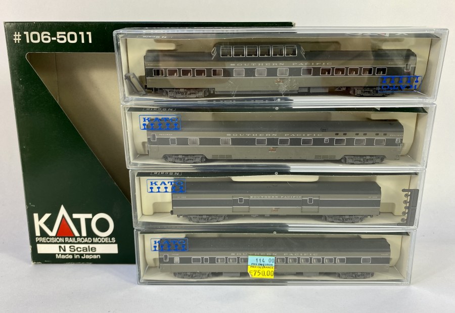 KATO – Écartement N – Ensemble de 4 wagons voyageurs Southern Pacific, Gris deux tons, Réf 106-1106 (coffret à interchangé avec le lot 331), NB