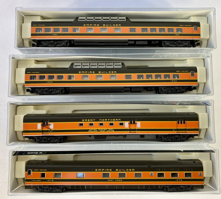 KATO – Écartement N – Coffret contenant 4 wagons voyageurs (1321,1330,1376) et Poste de la Great Northern, orange/marron, Réf 106-1051, NB