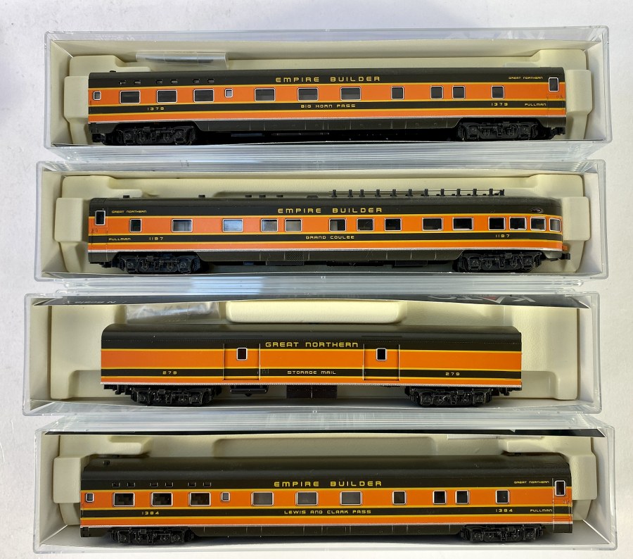 KATO – Écartement N - Coffret contenant 4 wagons voyageurs et poste (1384,279,1197,1379) de la Great Northern, Empire Builder, orange/marron, Réf 106-1053, NB