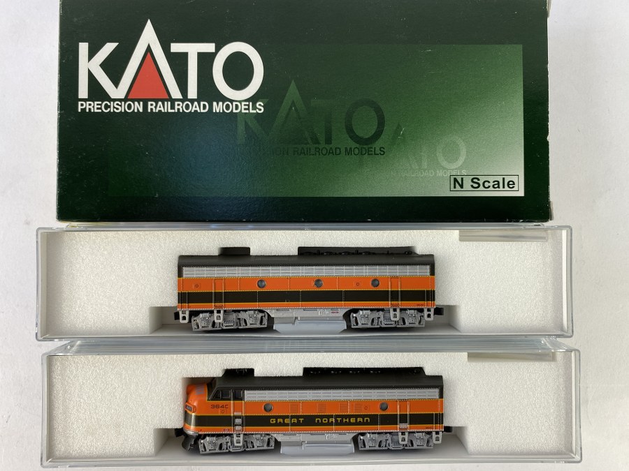 KATO – Écartement N - Coffret,  2  Locomotives EMD – F7 A et B de la  Great Northern 364C, Orange/Noir, Réf 106 -0416, NB