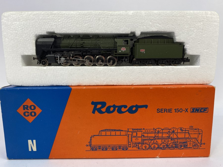 ROCO Écartement N, Locomotive type vapeur 150 X 146, avec son tender, SNCF, Verte, Réf 04126, TBE BO