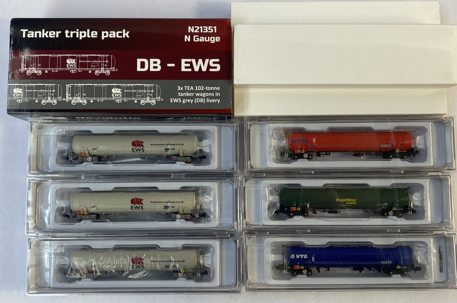 Révolution N, Écartement N,1/160ème, Lot de 6 wagons Tanker à bogies.  Réf N21351-(1,2,3) -  N21041, N21011, N21031.NB