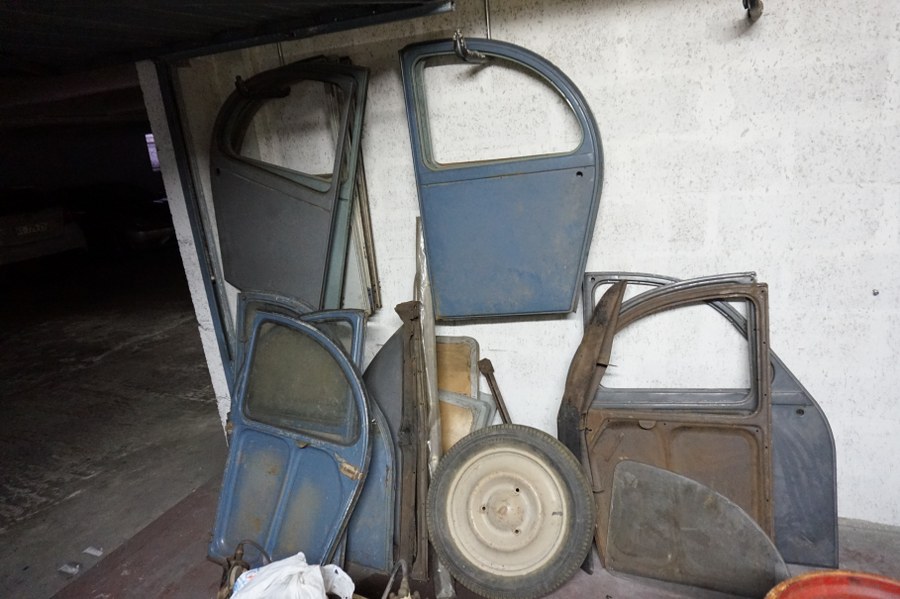 Lot de carrosserie de 2CV. AZ.. 