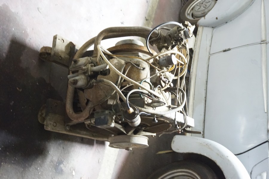 Un moteur PANHARD type BL.A2. 