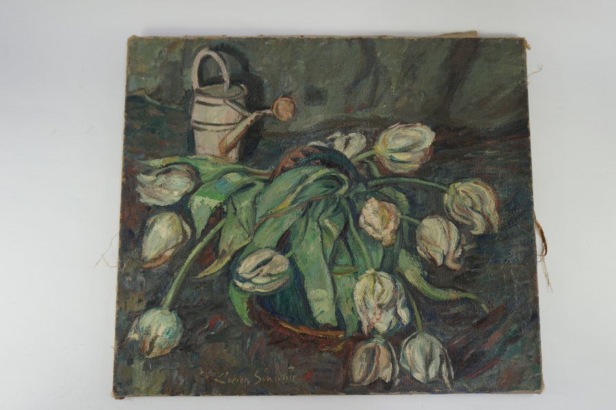 Lucien SCHWOB (1895-1985). Nature morte aux tulipes blanches. Huile sur toile signée en bas. Première moitié du XXe siècle. 49 x 56,5 cm. Accidents.