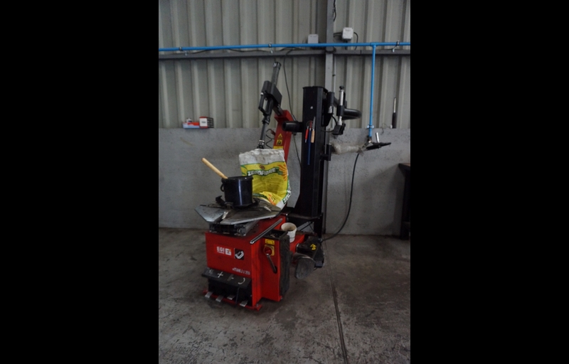 Liquidation judiciaire garage automobile vente 19 avril 2018 Caen encheres